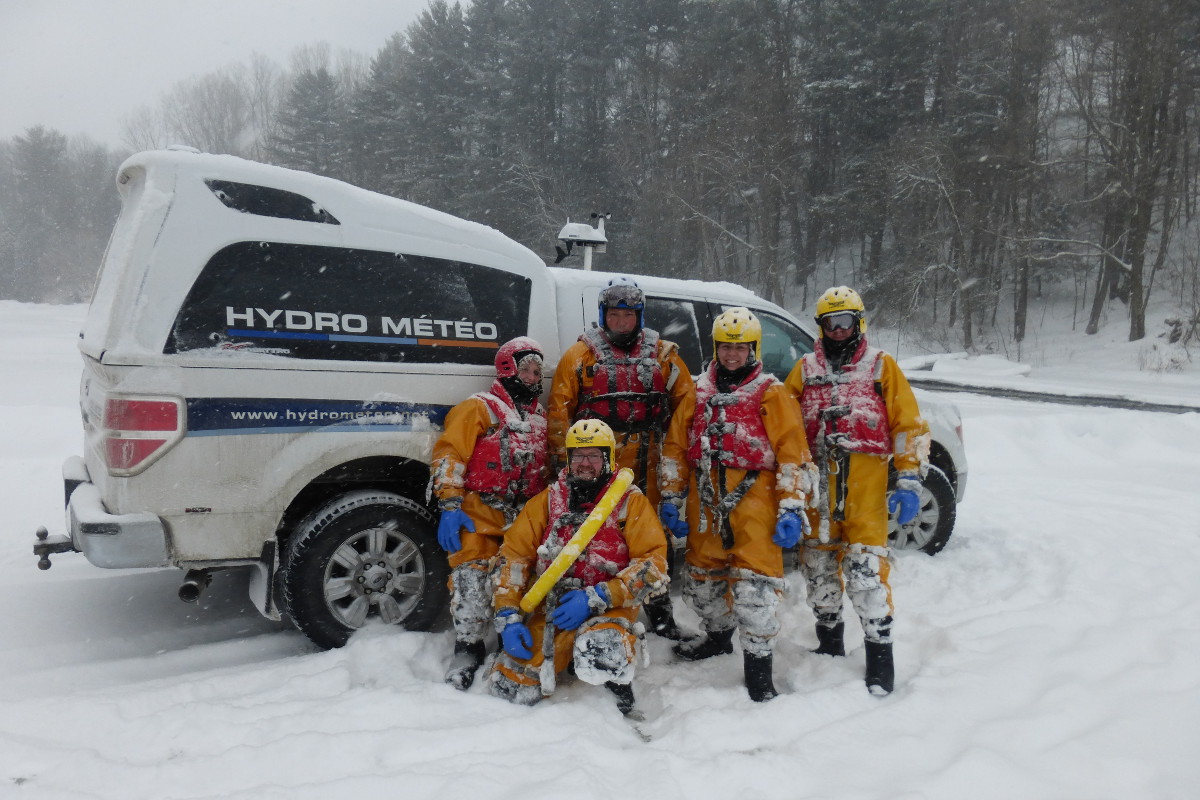 Formation d'auto sauvetage sur champs de glace