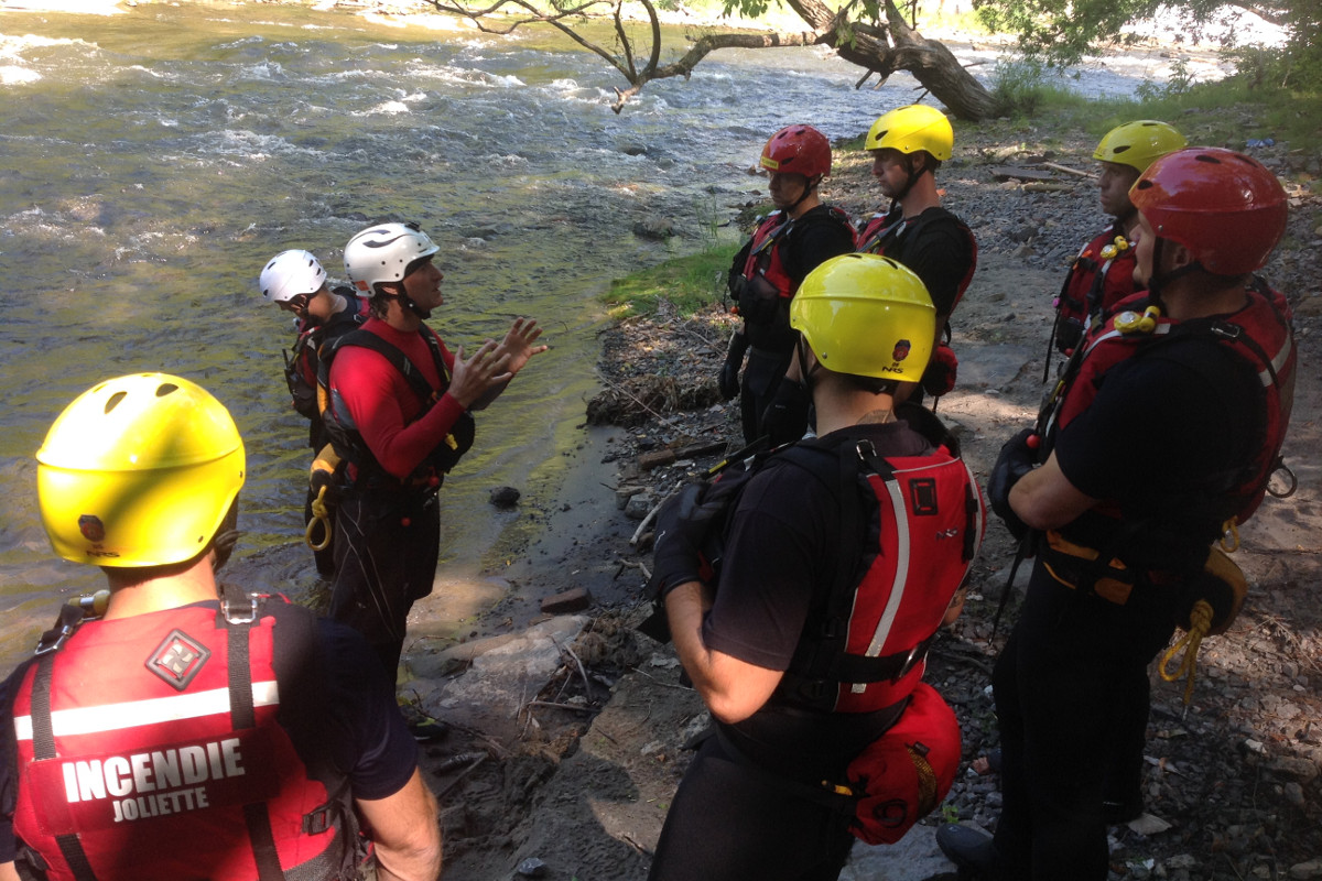 Formation de sauvetage en eau vive